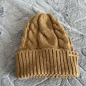 Michael Kors knit winter hat